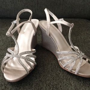 Bridal party sandals